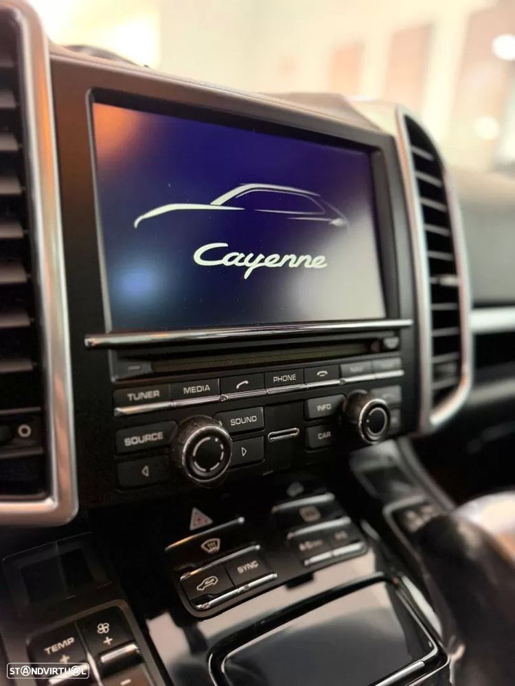 Porsche Cayenne Platinum Edition — fotografia 9