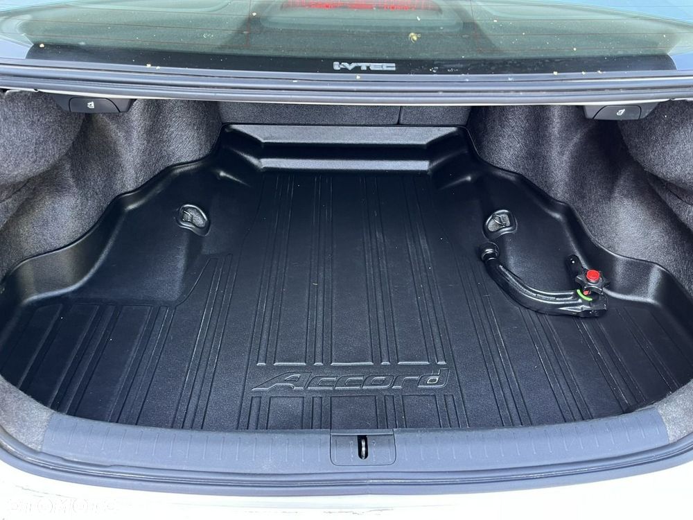 Honda Accord - 27