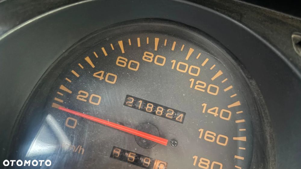 Mitsubishi Pajero - 11