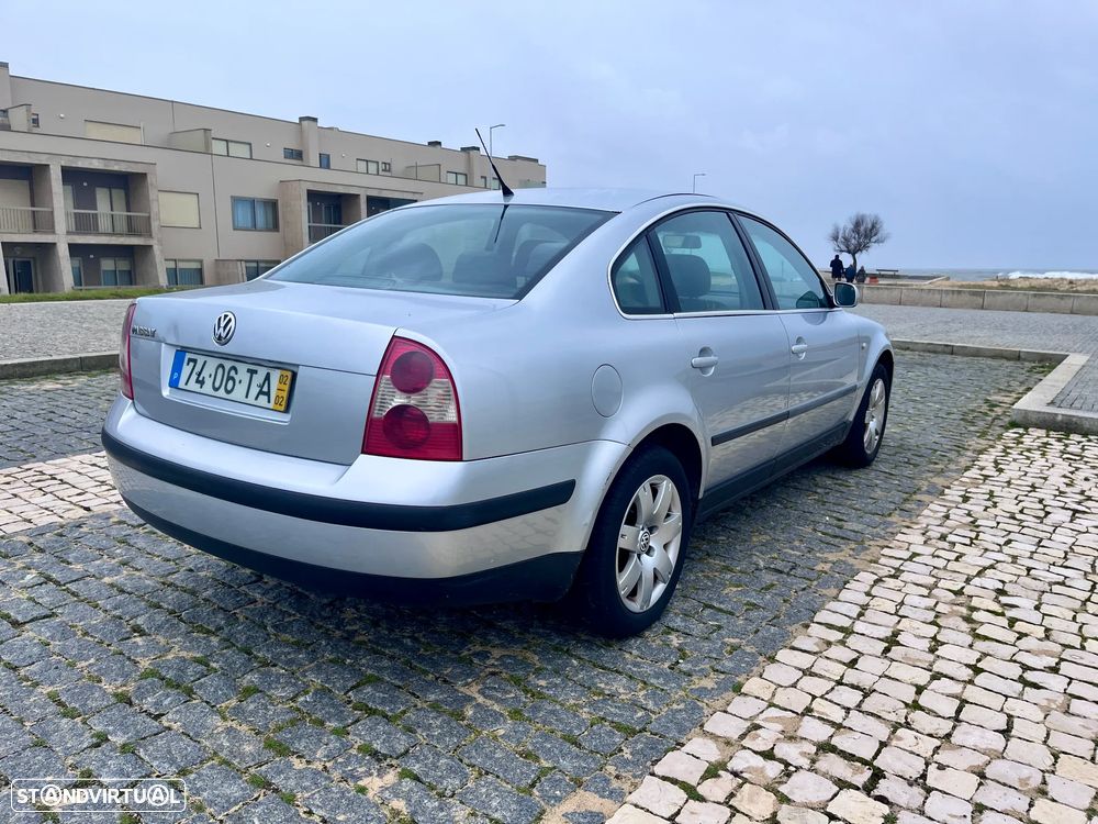 VW Passat 1.6 Confortline - 4