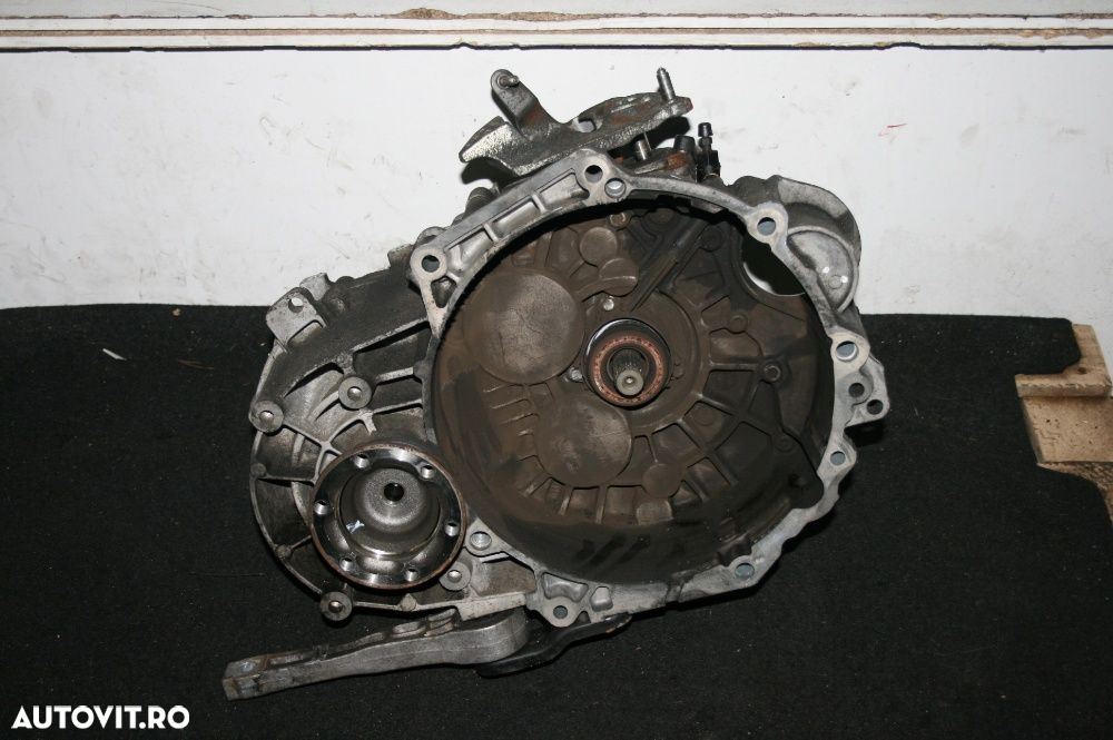 Cutie Viteze Vw Passat B6 Golf 5 Skoda Seat Audi 2.0 Tdi 6 Viteze - 3