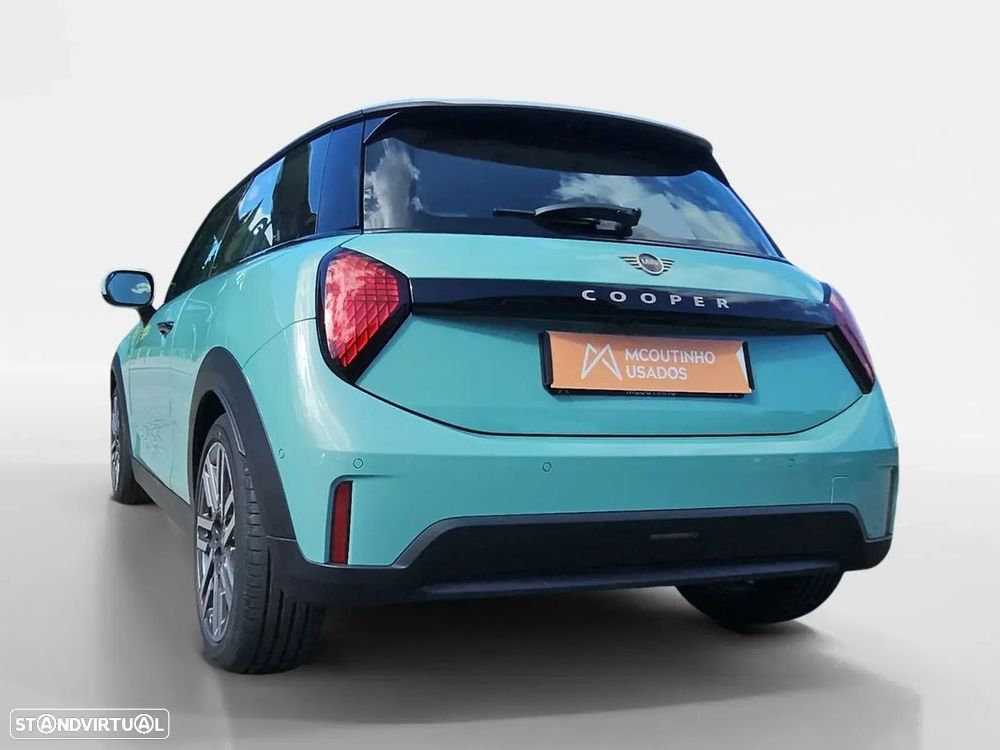 MINI 3 Portas Cooper C Classic S - 4