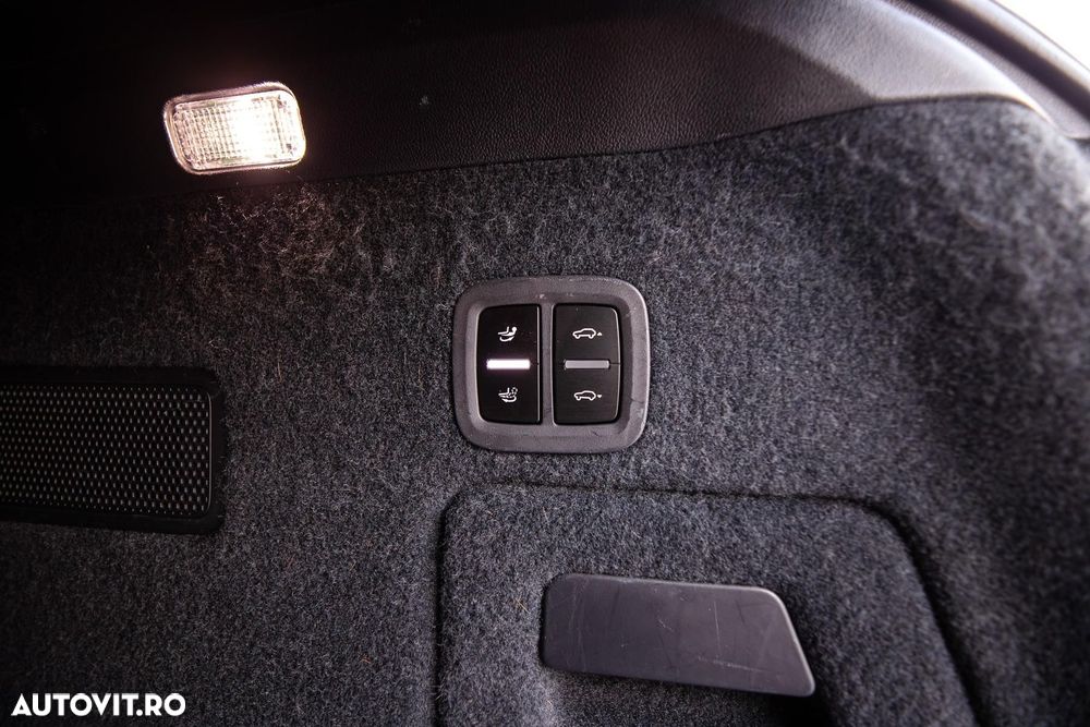 Porsche Cayenne - 38