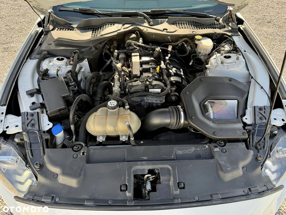Ford Mustang 2.3 EcoBoost - 37