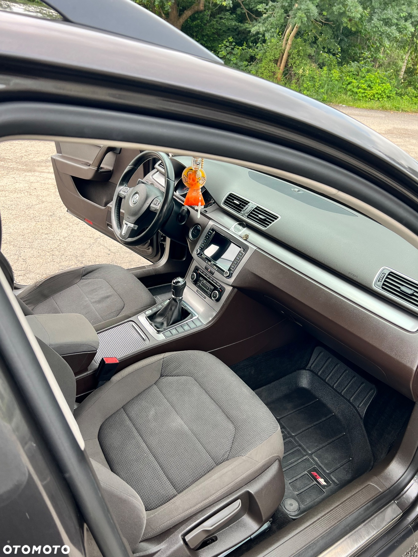 Volkswagen Passat - 25