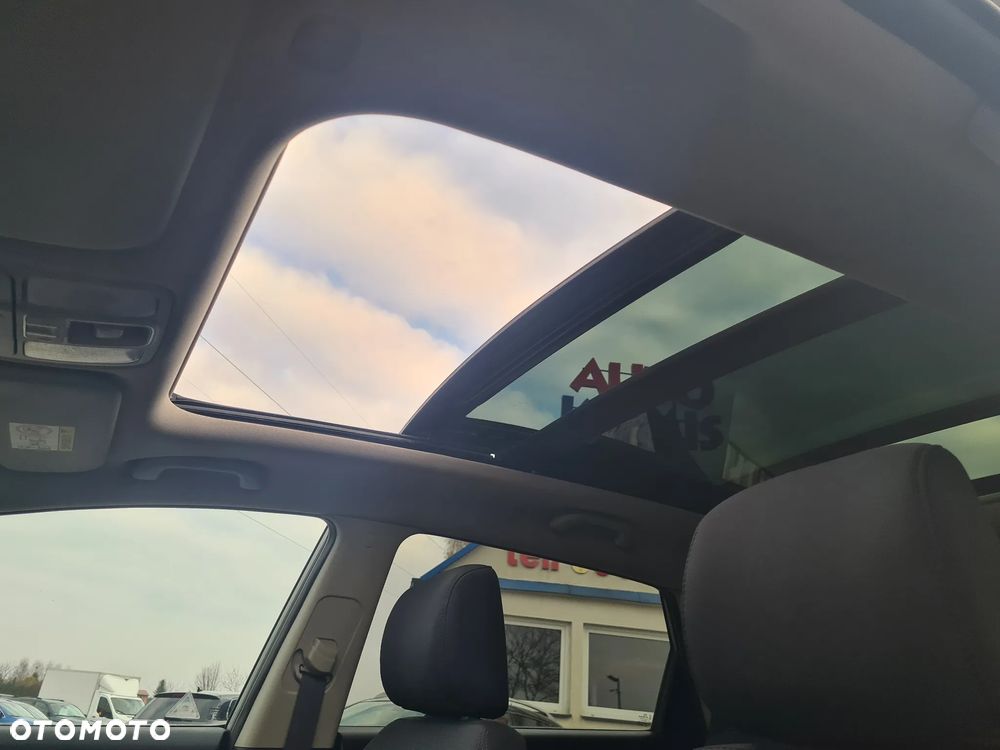 Kia Carens 1.7 CRDi 115 Dream-Team Edition - 12