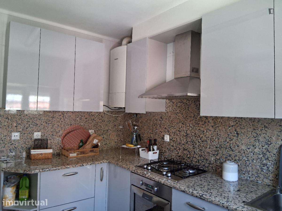 Quarto - localizado em Carcavelos Lisbon - Grande imagem: 4/7