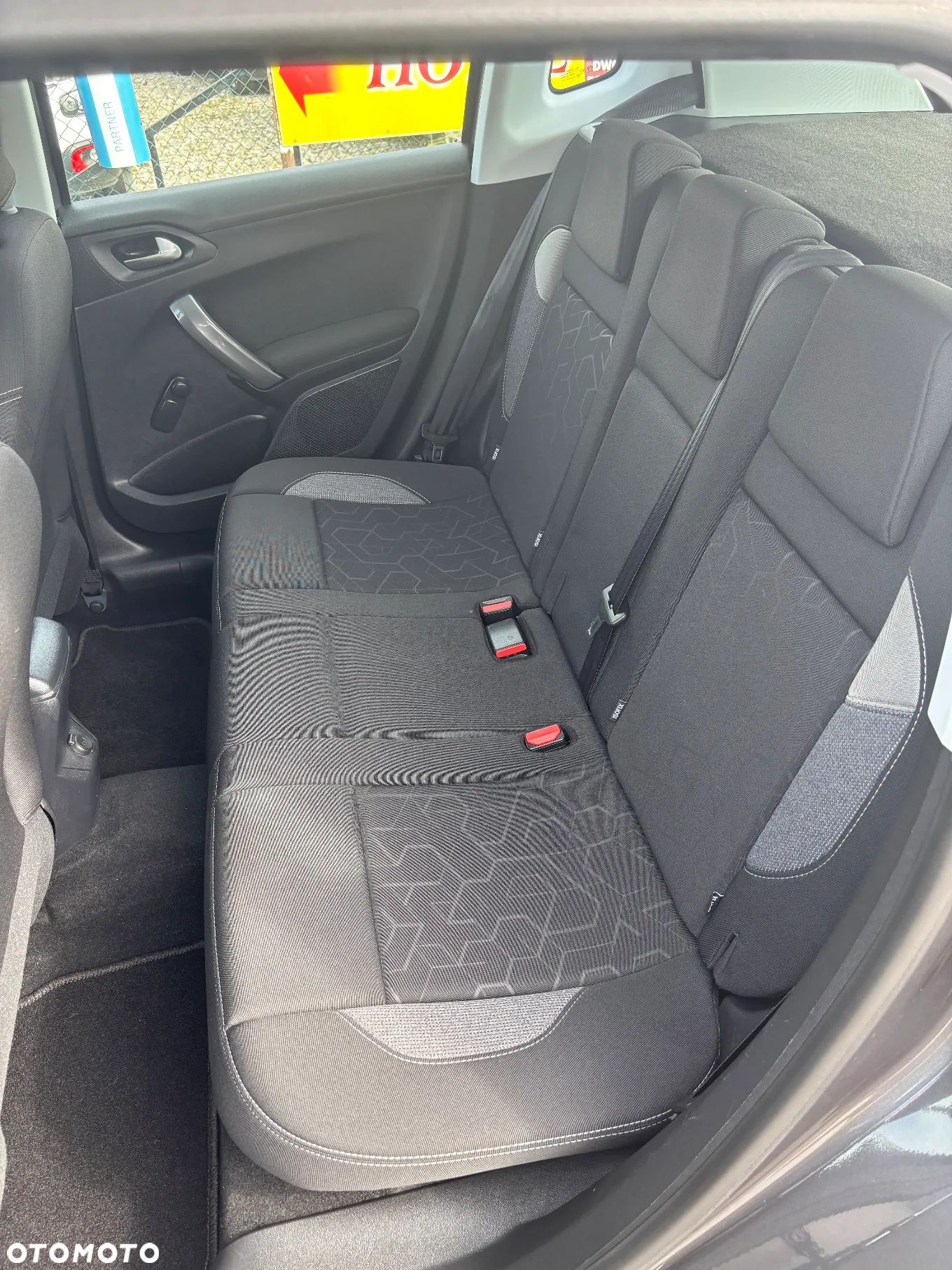 Peugeot 2008 1.2 Pure Tech Active S&S EAT6 - 17