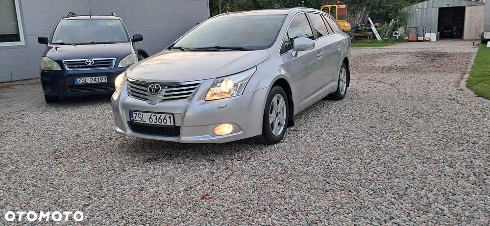 Toyota Avensis 1.8 Comfort - 2