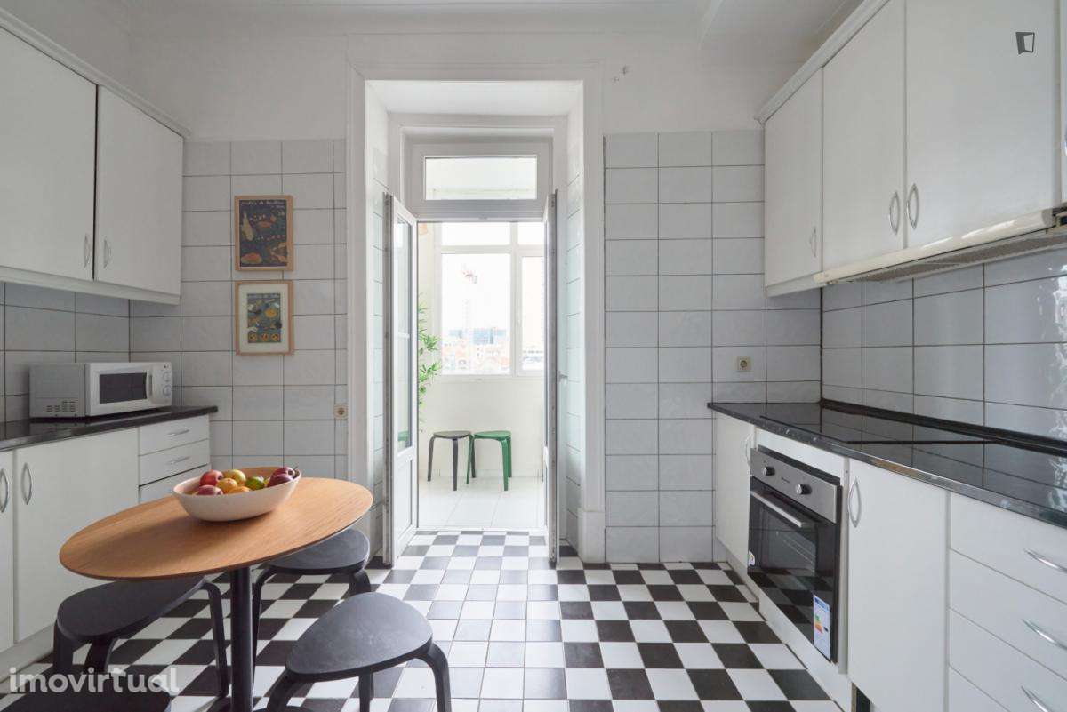 Quarto - localizado em Marquês de Pombal Lisbon - Grande imagem: 5/60