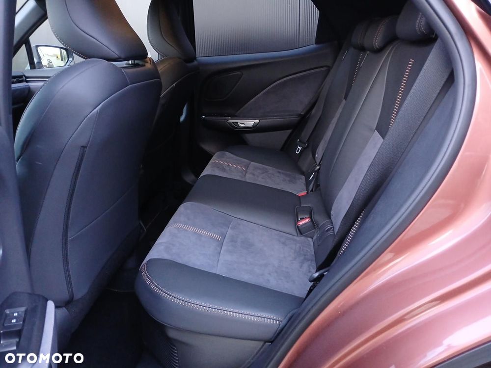 Lexus LBX 1.5 Hybrid Cool - 25