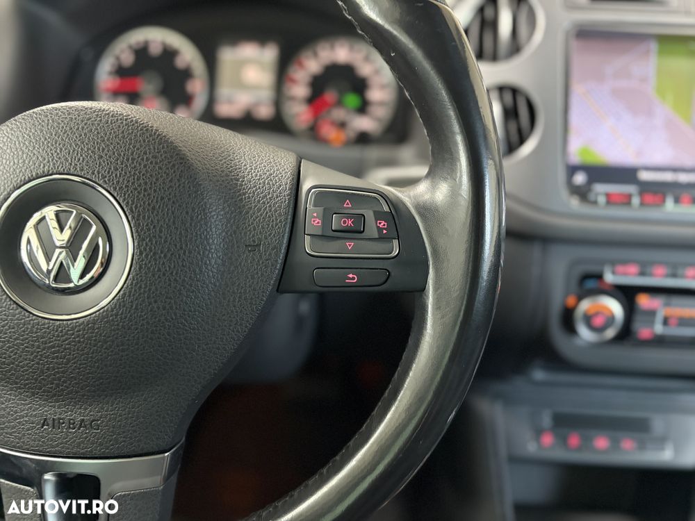 Volkswagen Tiguan 2.0 TDI 4Motion DSG Sport & Style - 38