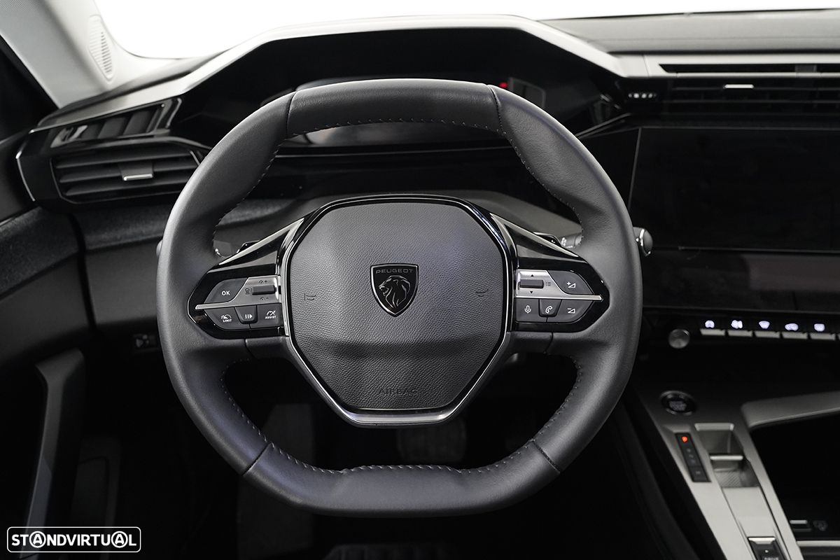 Peugeot 408 1.2 PureTech Allure EAT8 - 16