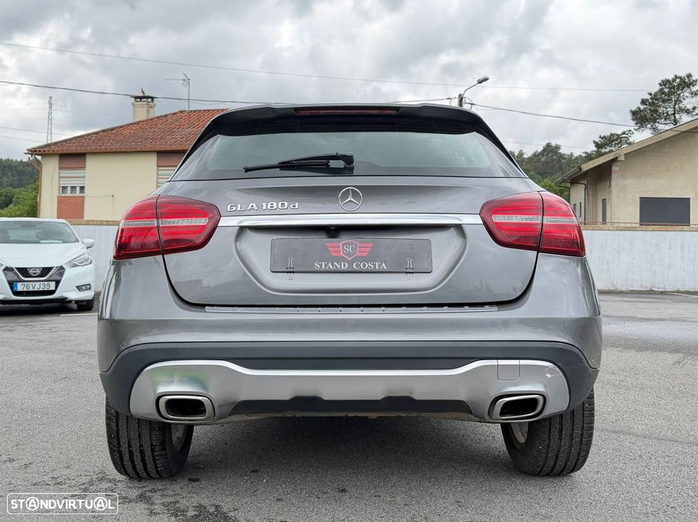 Mercedes-Benz GLA 180 d Style - 11