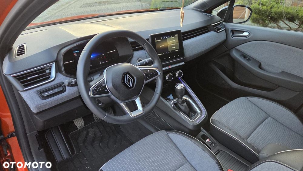 Renault Clio TCe 90 EVOLUTION - 23