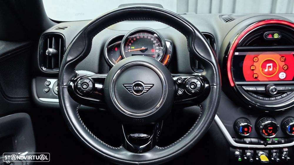 MINI Countryman Cooper SE ALL4 Auto - 17