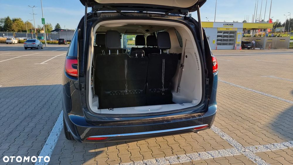 Chrysler Pacifica - 5