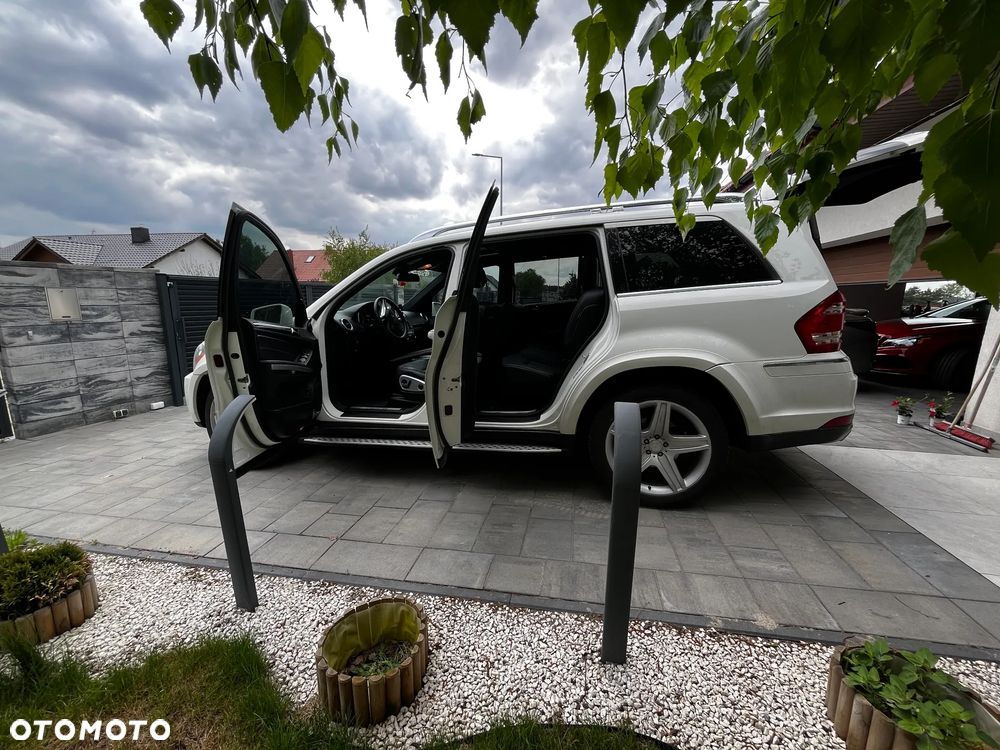 Mercedes-Benz GL - 5