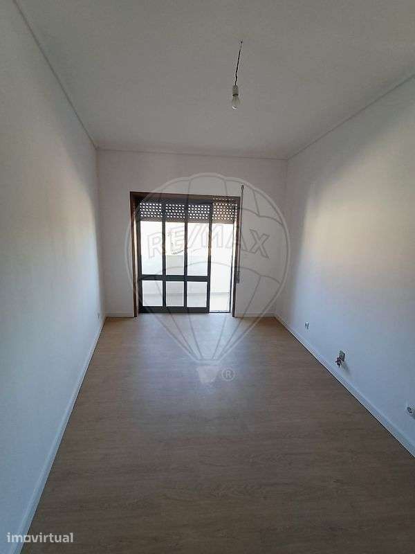 Apartamento T3 para arrendamento - Grande imagem: 2/39