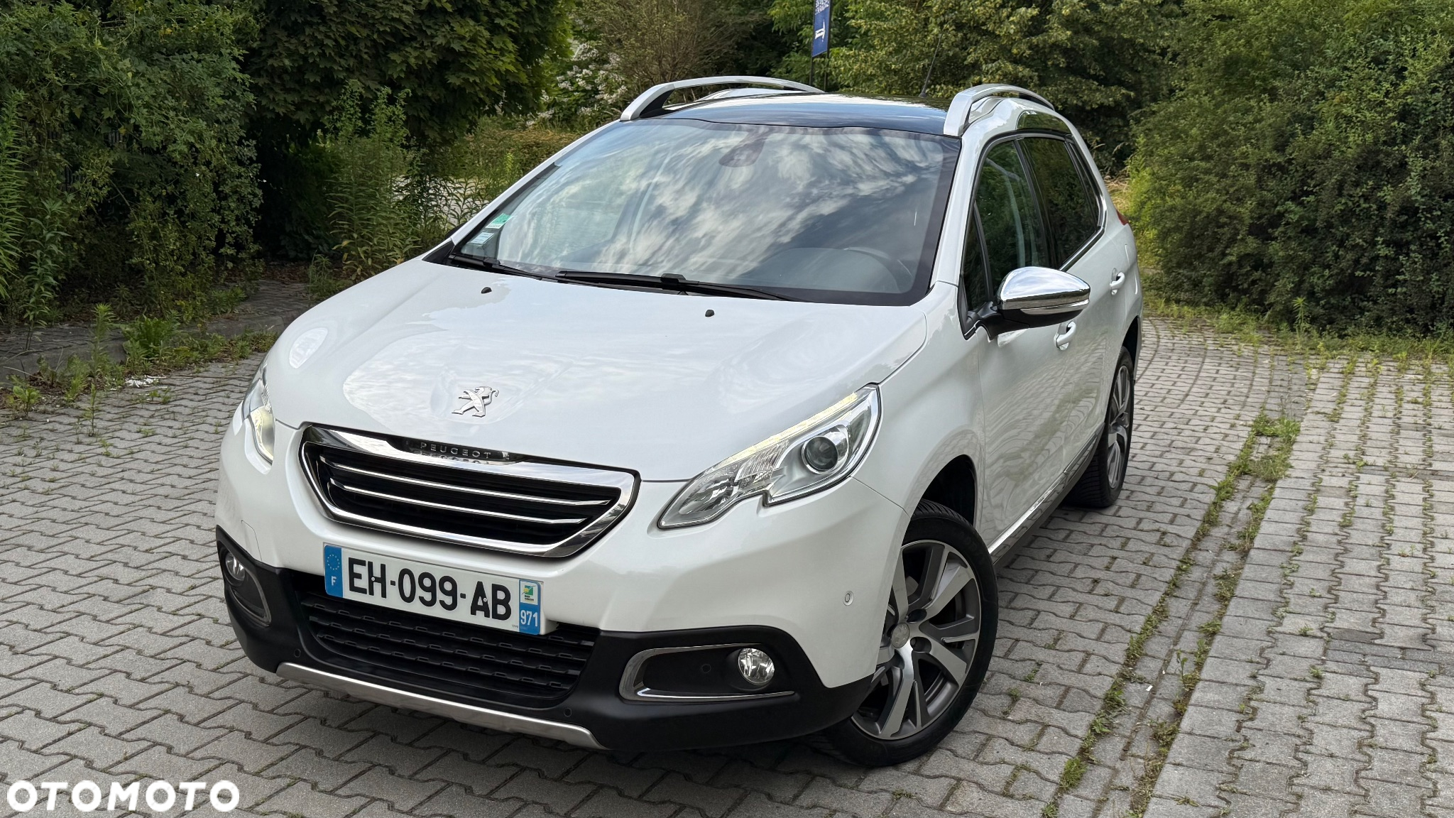 Peugeot 2008 1.6 BlueHDi Allure S&S - 2