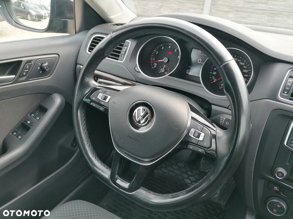 Volkswagen Jetta 1.4 TSI BMT Comfortline - 16