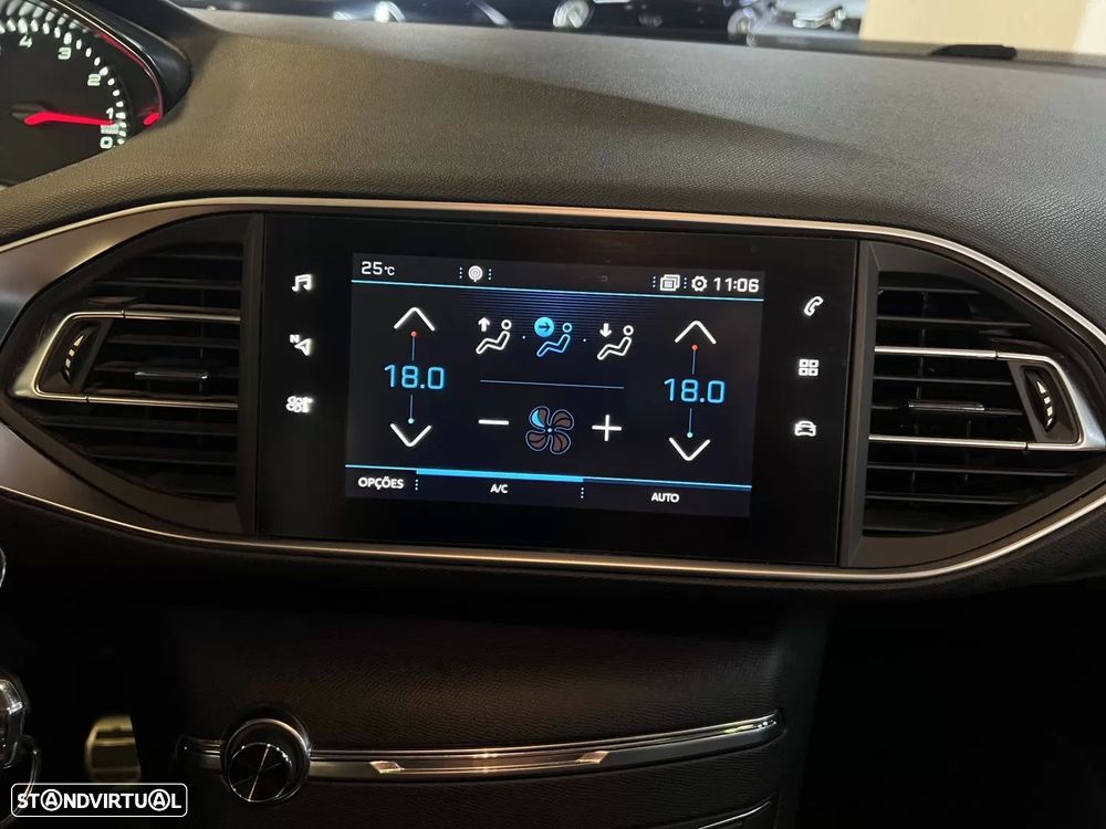Peugeot 308 1.2 PureTech Style J17 - 33