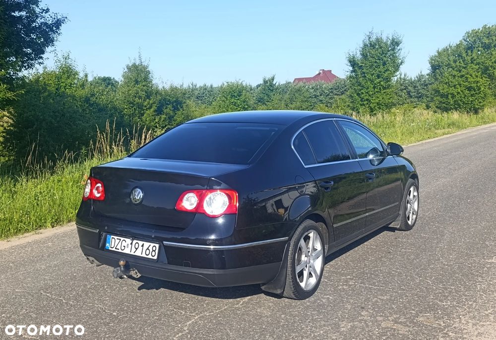Volkswagen Passat 2.0 TDI DPF Comfortline - 14