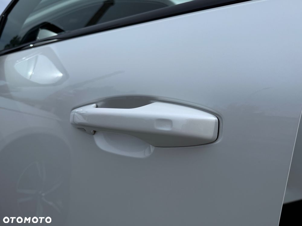Volvo XC 40 T3 Geartronic RDesign - 23
