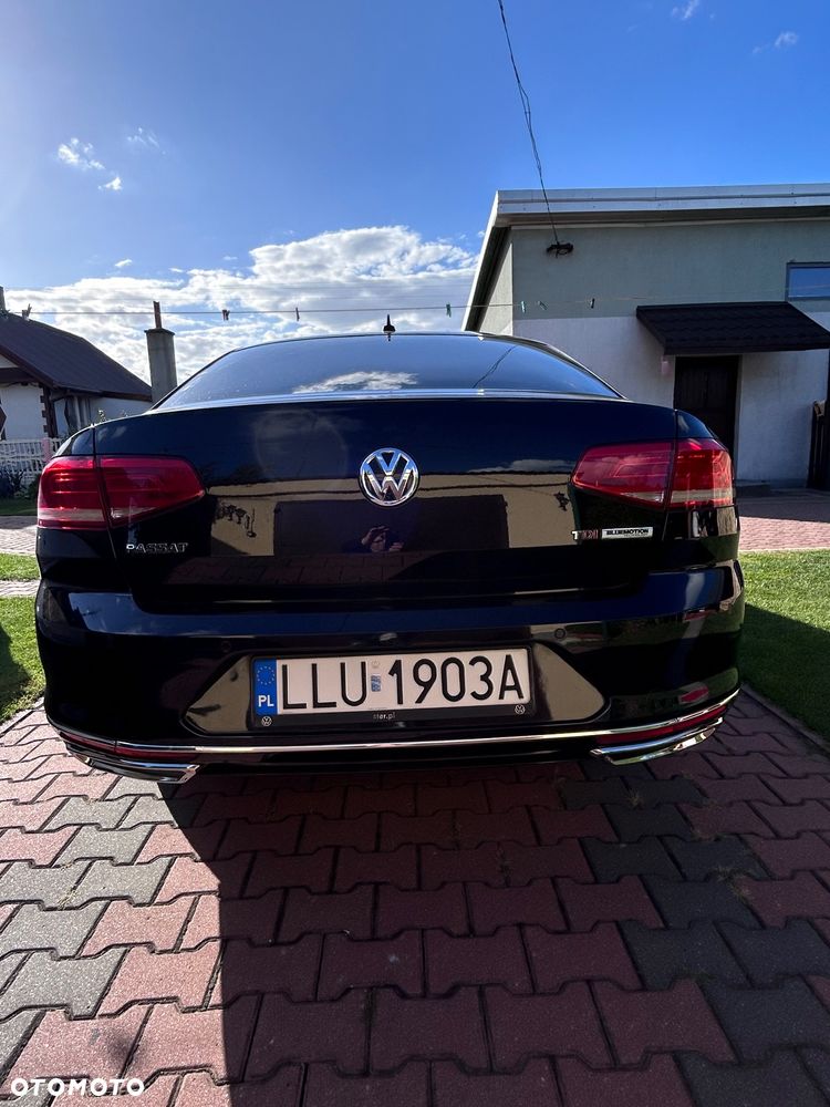 Volkswagen Passat - 2
