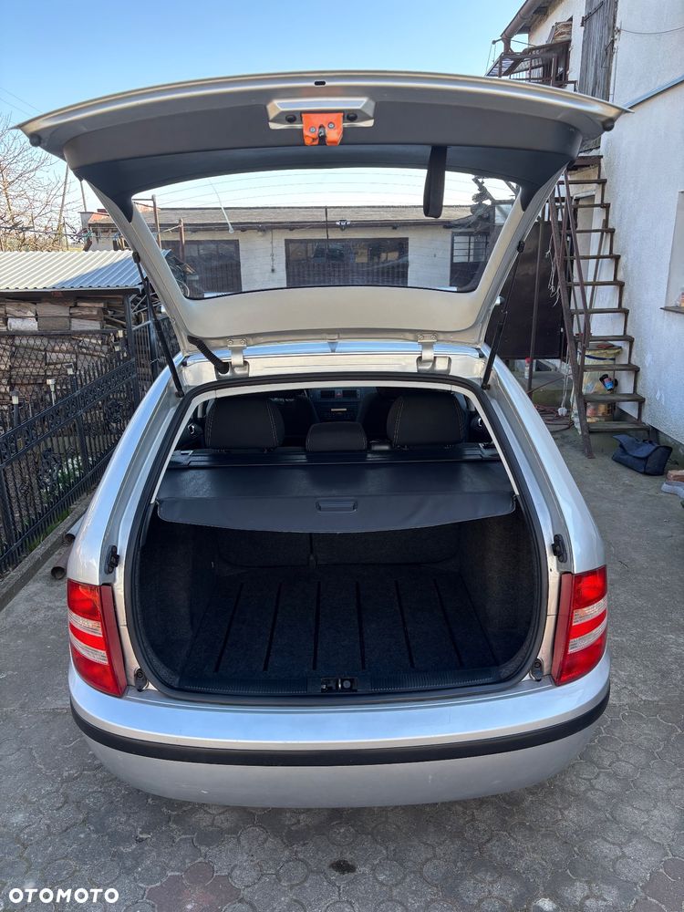 Skoda Fabia 1.4 16V Ambiente - 8