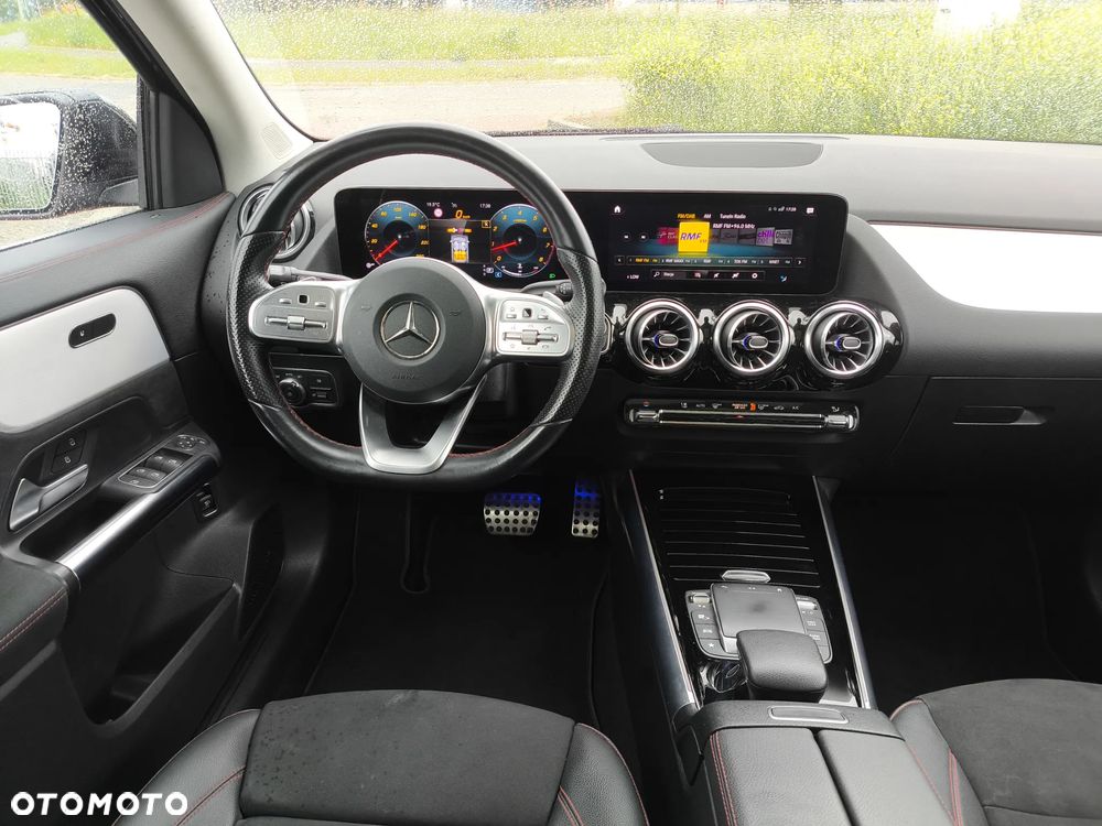 Mercedes-Benz GLA 250 4-Matic AMG Line - 16