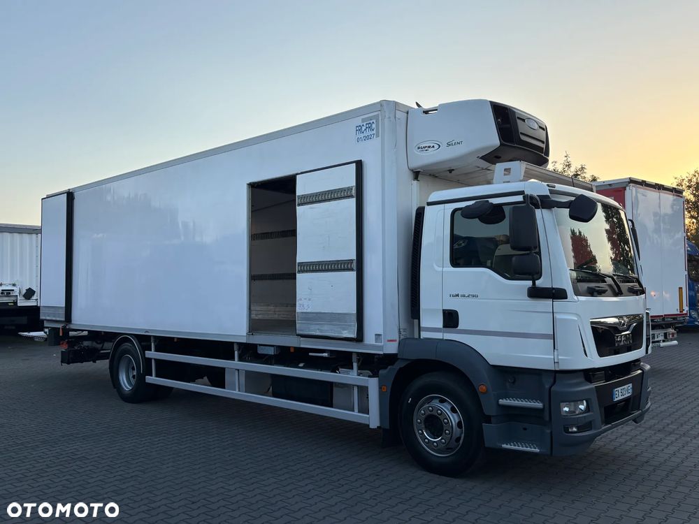 MAN TGM 18.290 ◼️ Chłodnia + Winda ◼️ 2018 ◼️ 329 tys. km ◼️ Automat ◼️ Carrier Supra 1150 Multitemp Silent ◼️ Drzwi boczne - 16