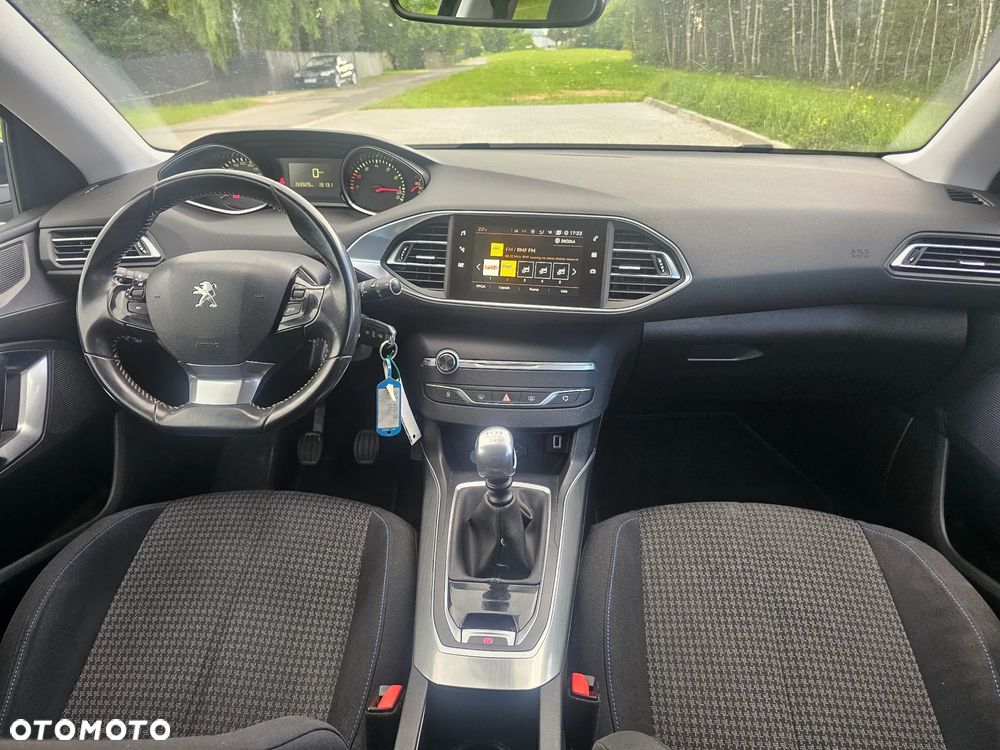 Peugeot 308 PureTech 110 Stop & Start Style - 11