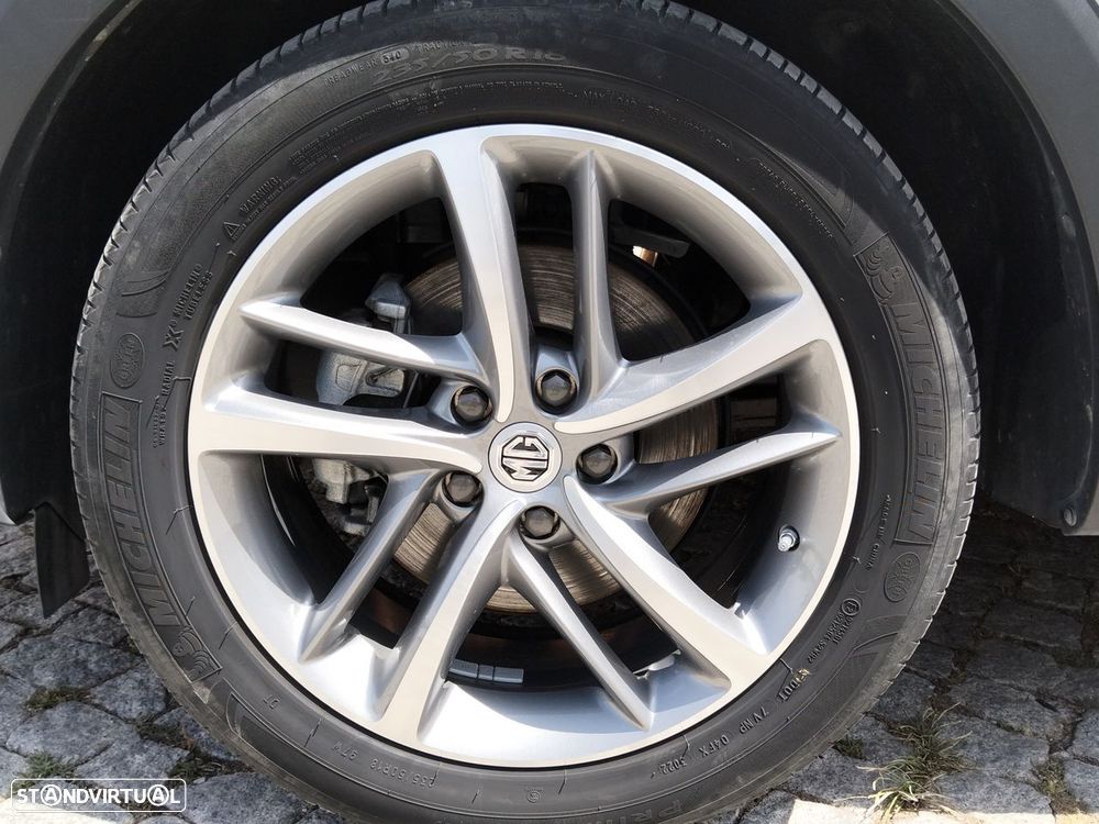 MG EHS 1.5 T-GDI Plug-in Hybrid Luxury - 17