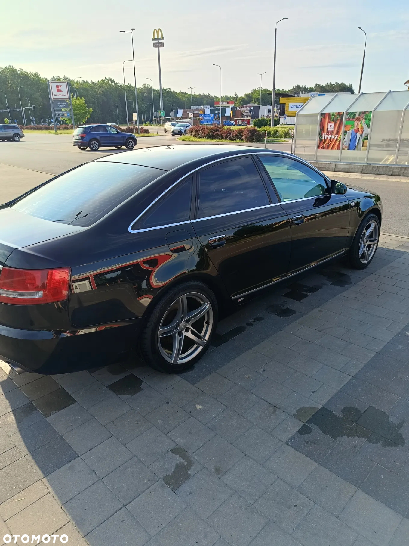 Audi A6 2.4 - 8