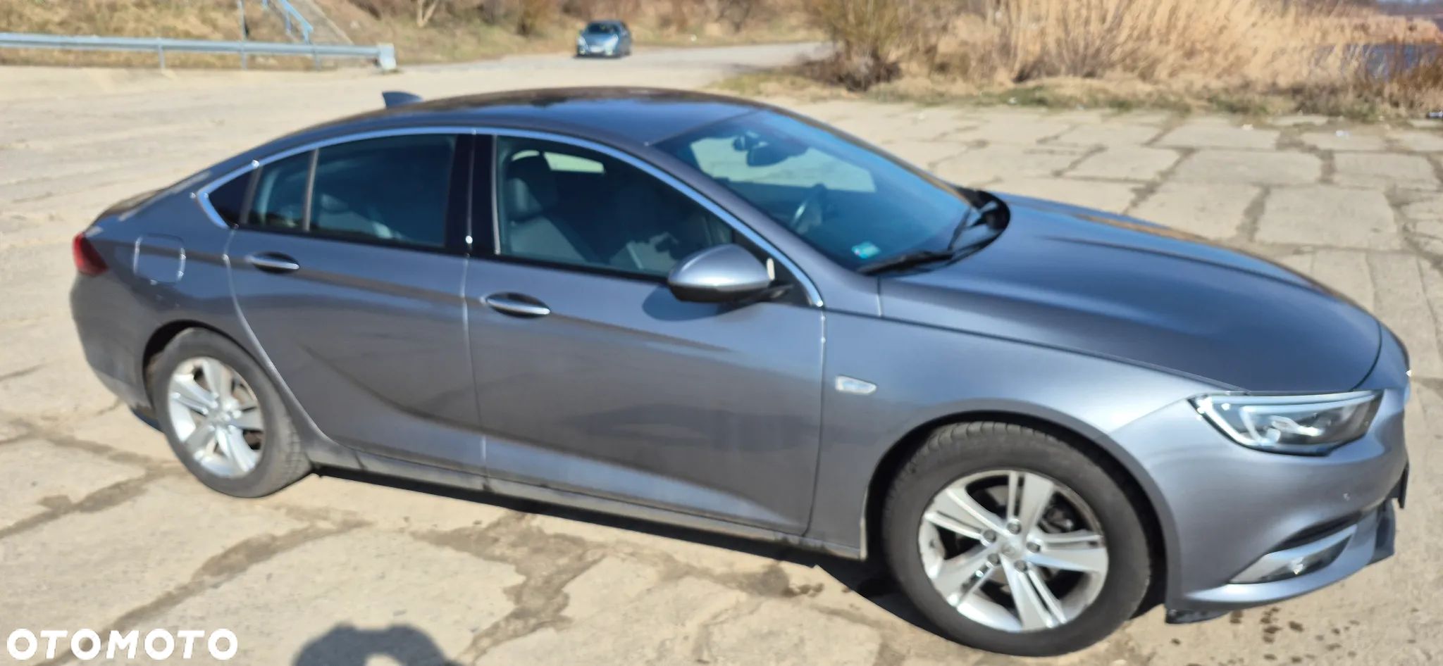 Opel Insignia - 1
