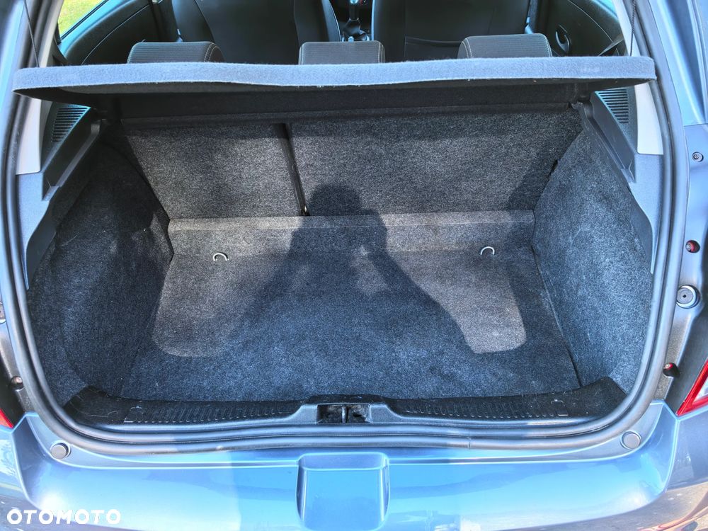 Renault Clio 1.2 16V Authentique - 16