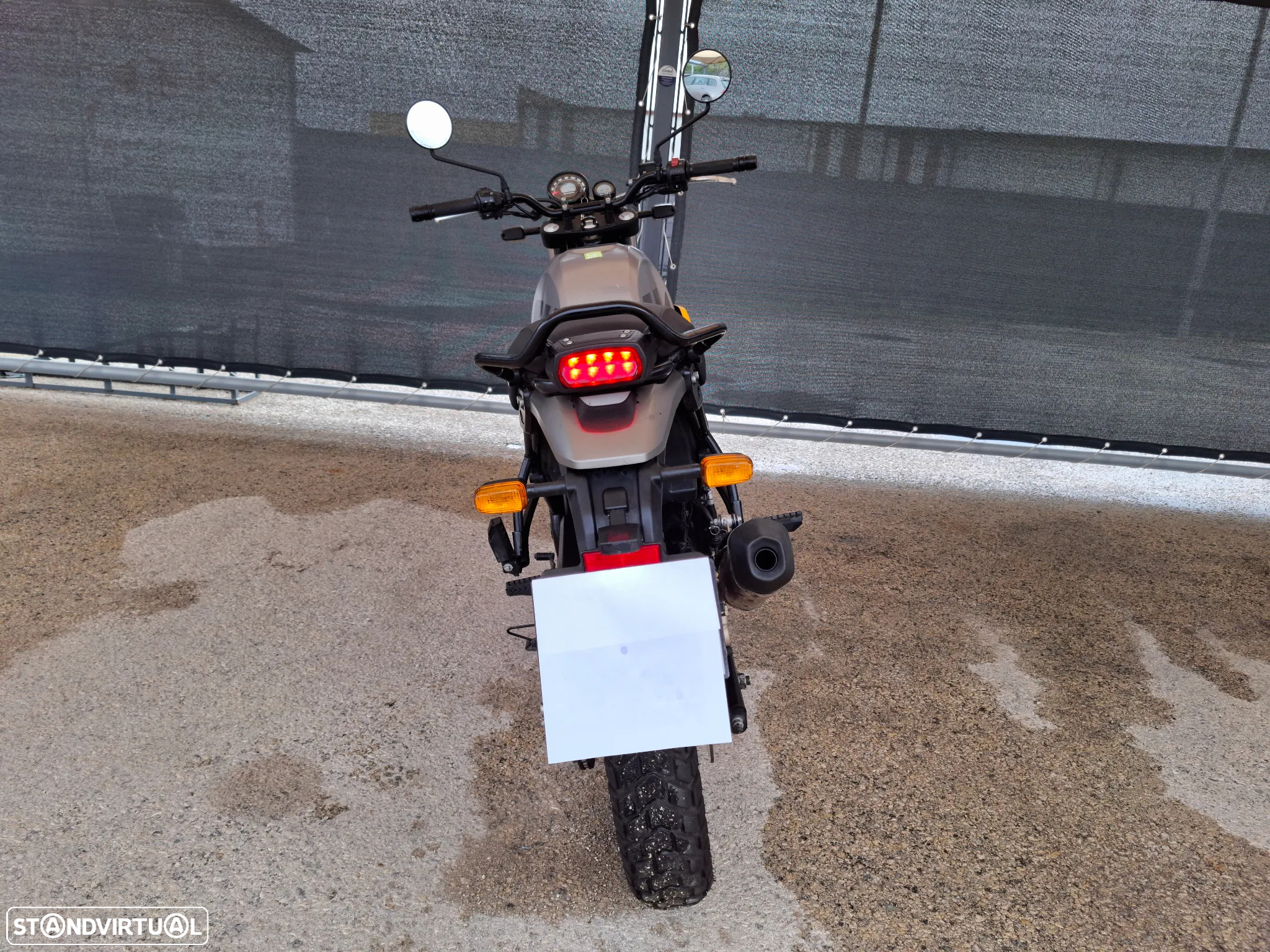 Royal Enfield Himalayan Scram 411 - 13