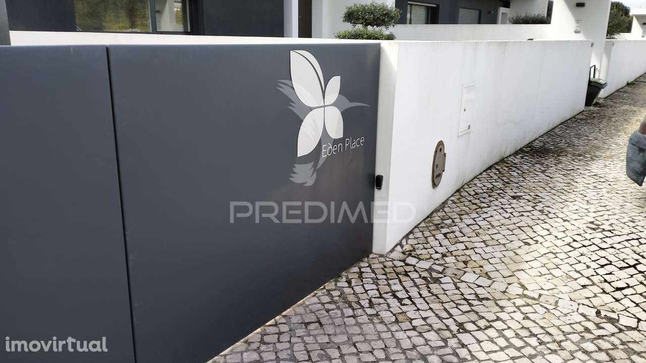 Moradia Entroncamento T4 com garagem - Grande imagem: 2/29