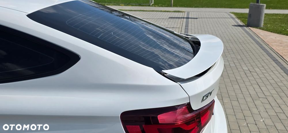 BMW 3GT 320i GPF - 21