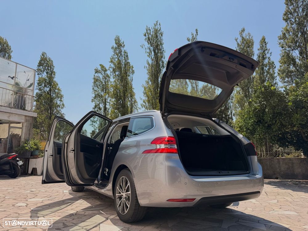 Peugeot 308 SW 1.2 PureTech Allure - 13