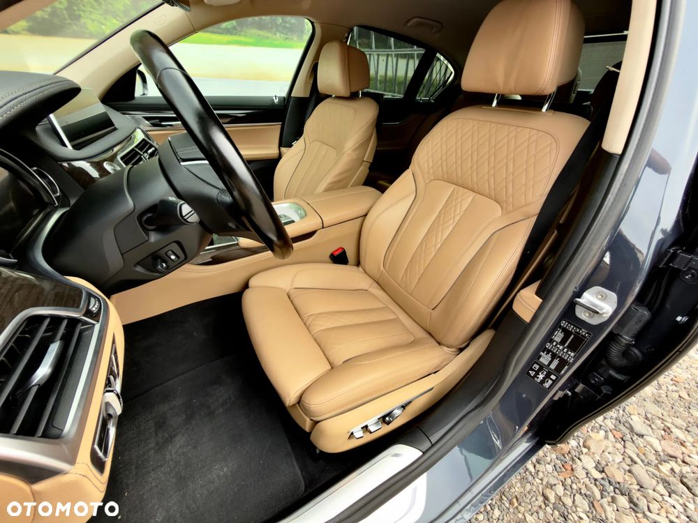 BMW Seria 7 - 21