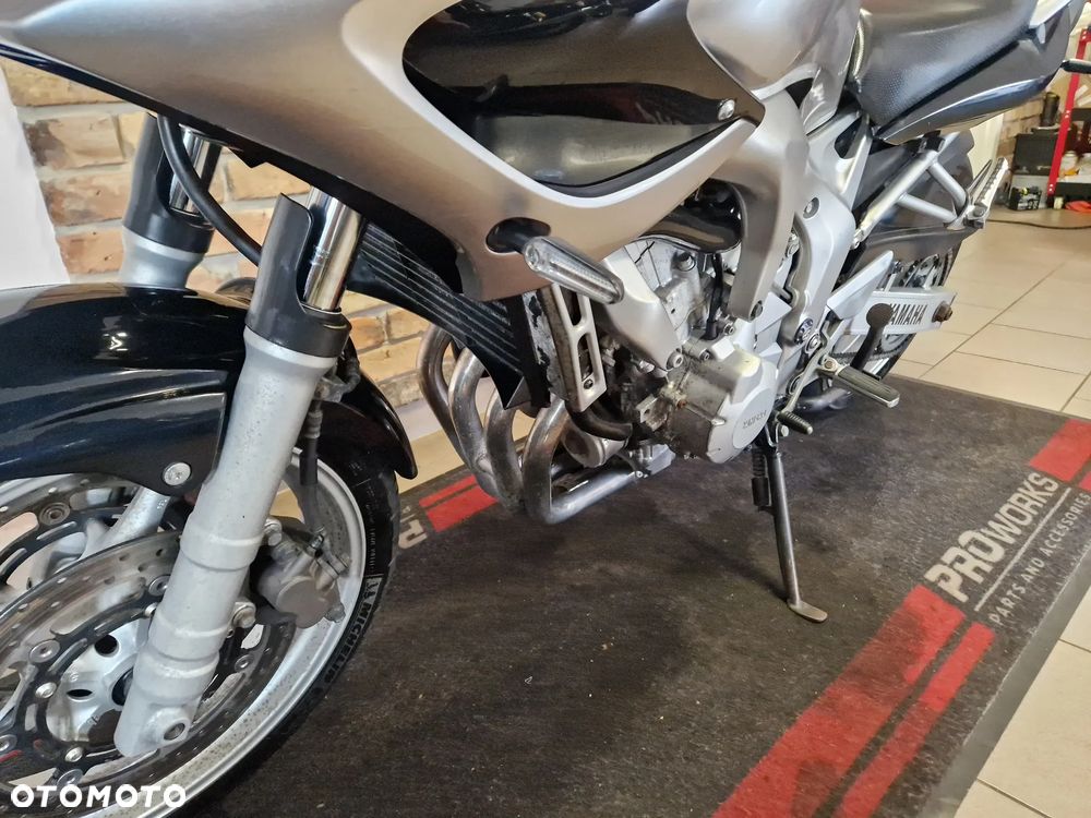 Yamaha FZ6 - 22