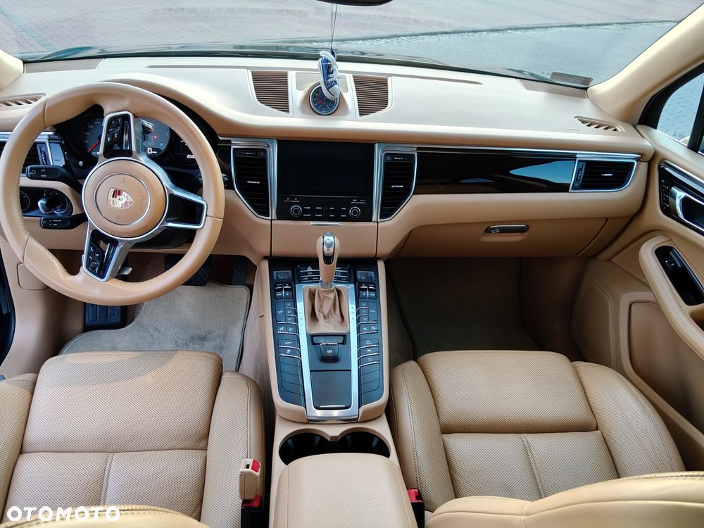 Porsche Macan - 22