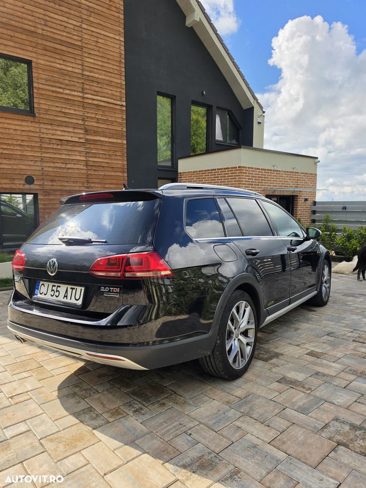 Volkswagen Golf - 4