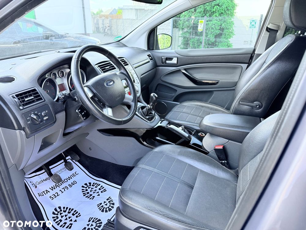 Ford Kuga 2.0 TDCi 4x4 Titanium - 37