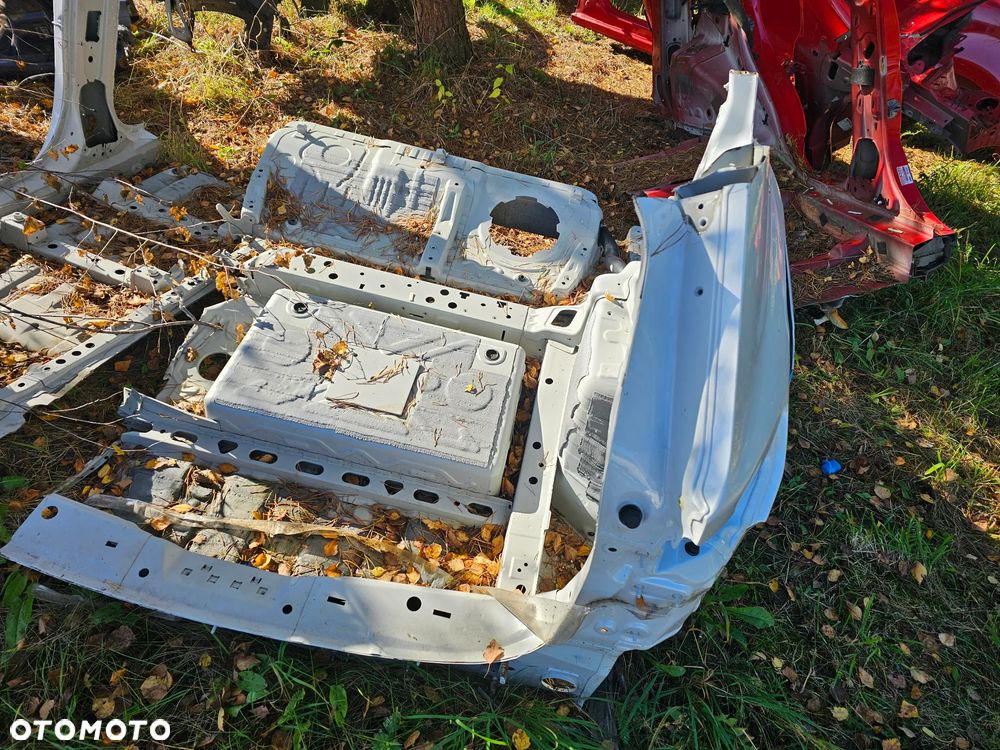 KLAPA ZDERZAK LAMPA BŁOTNIK BELKA BMW X1 U11 A96 MINERALWEISS BIAŁA PERŁA - 5