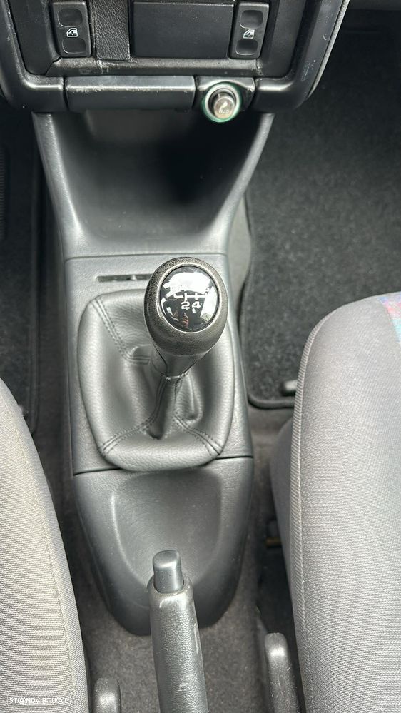 VW Polo 1.0 GL AC+JE - 15