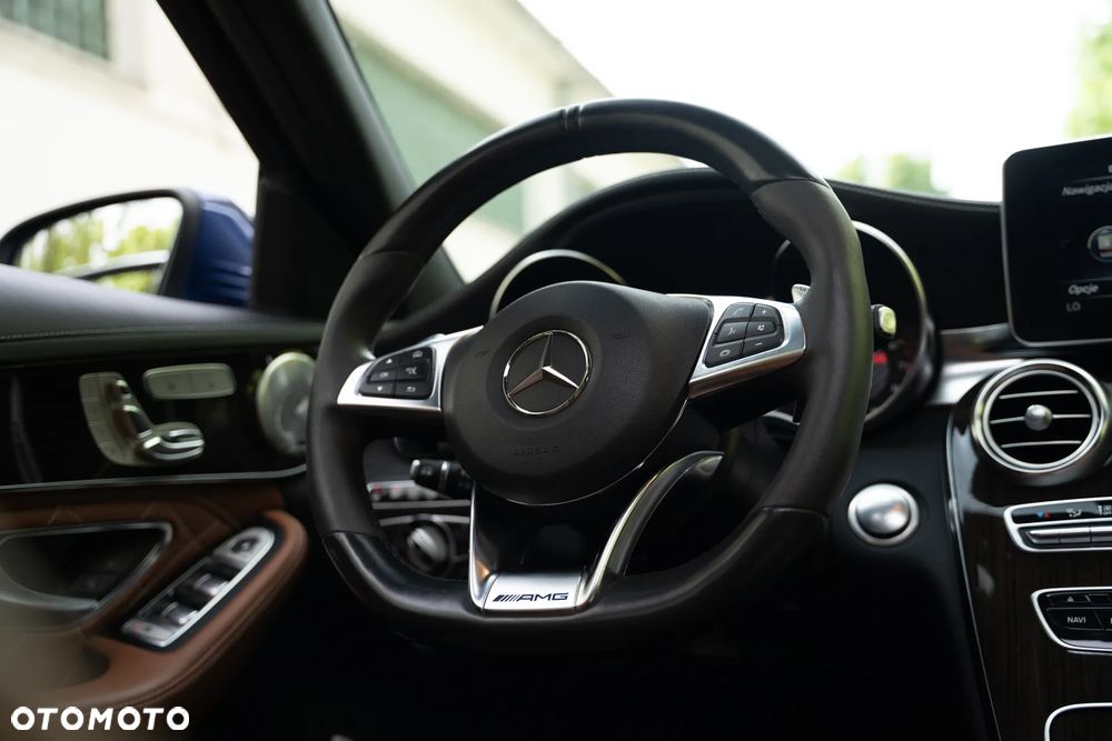 Mercedes-Benz Klasa C AMG 63 S - 23