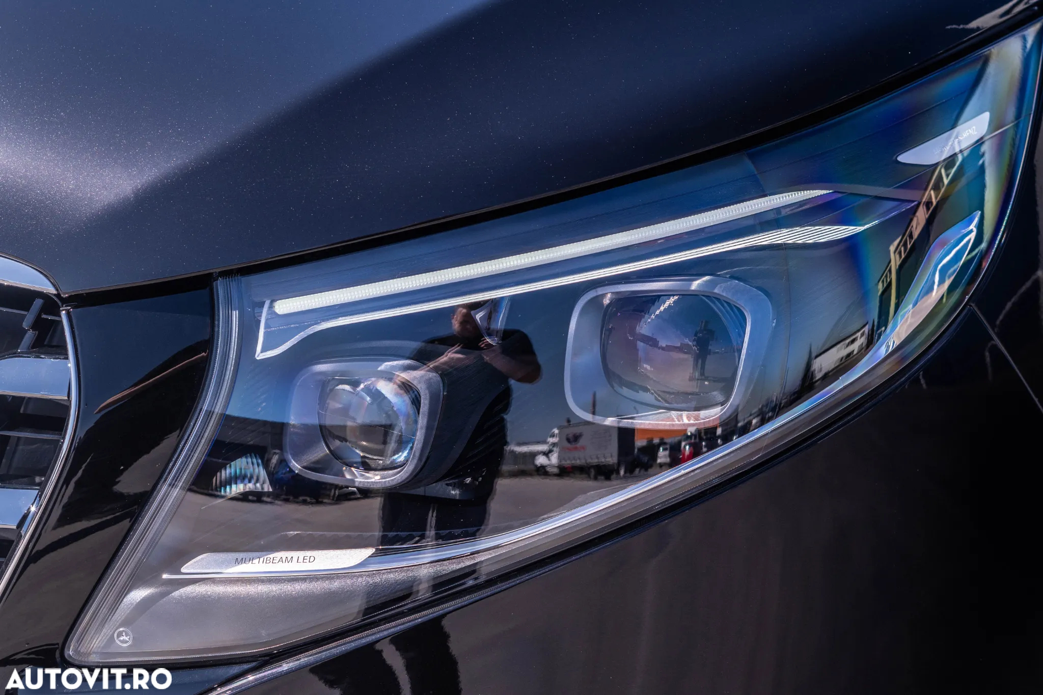 Mercedes-Benz V 300 d lang 9G-TRONIC Exclusive Edition - 4